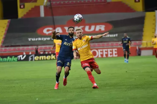 Remembering the Legends: Profiles of Retired SuperLiga Stars